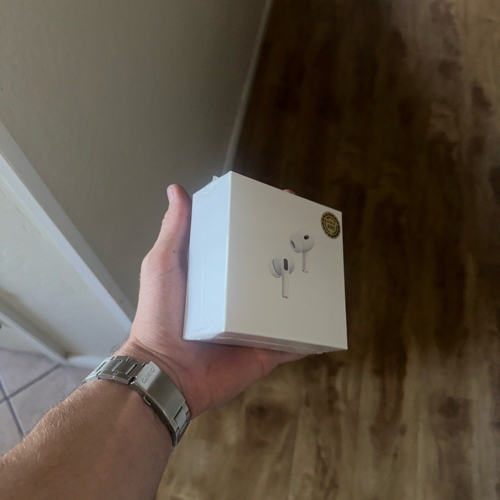 Apple White Earbud Headphones